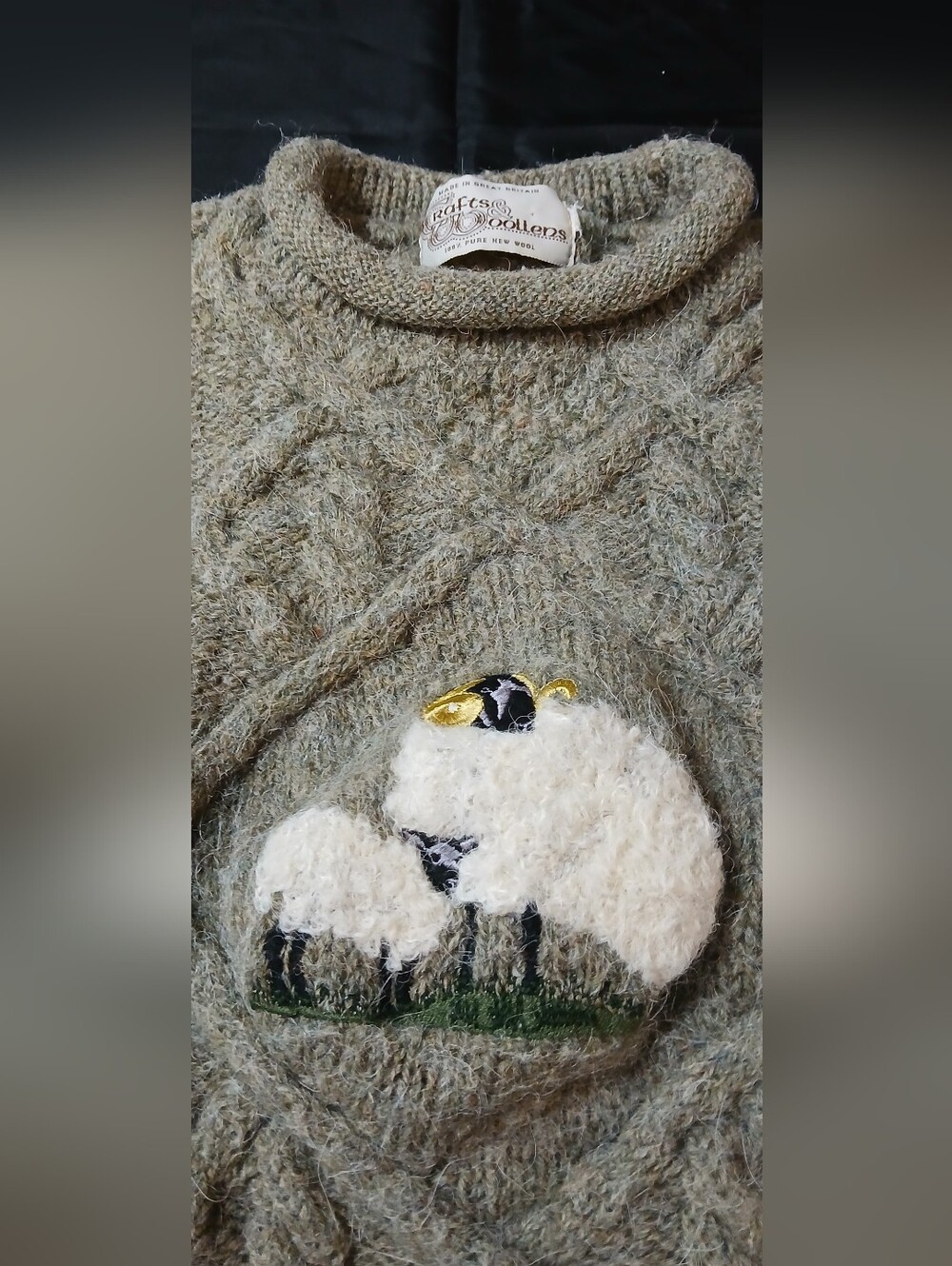 Crafts & Woolen Virgin Wool Sweater With Sheep Med